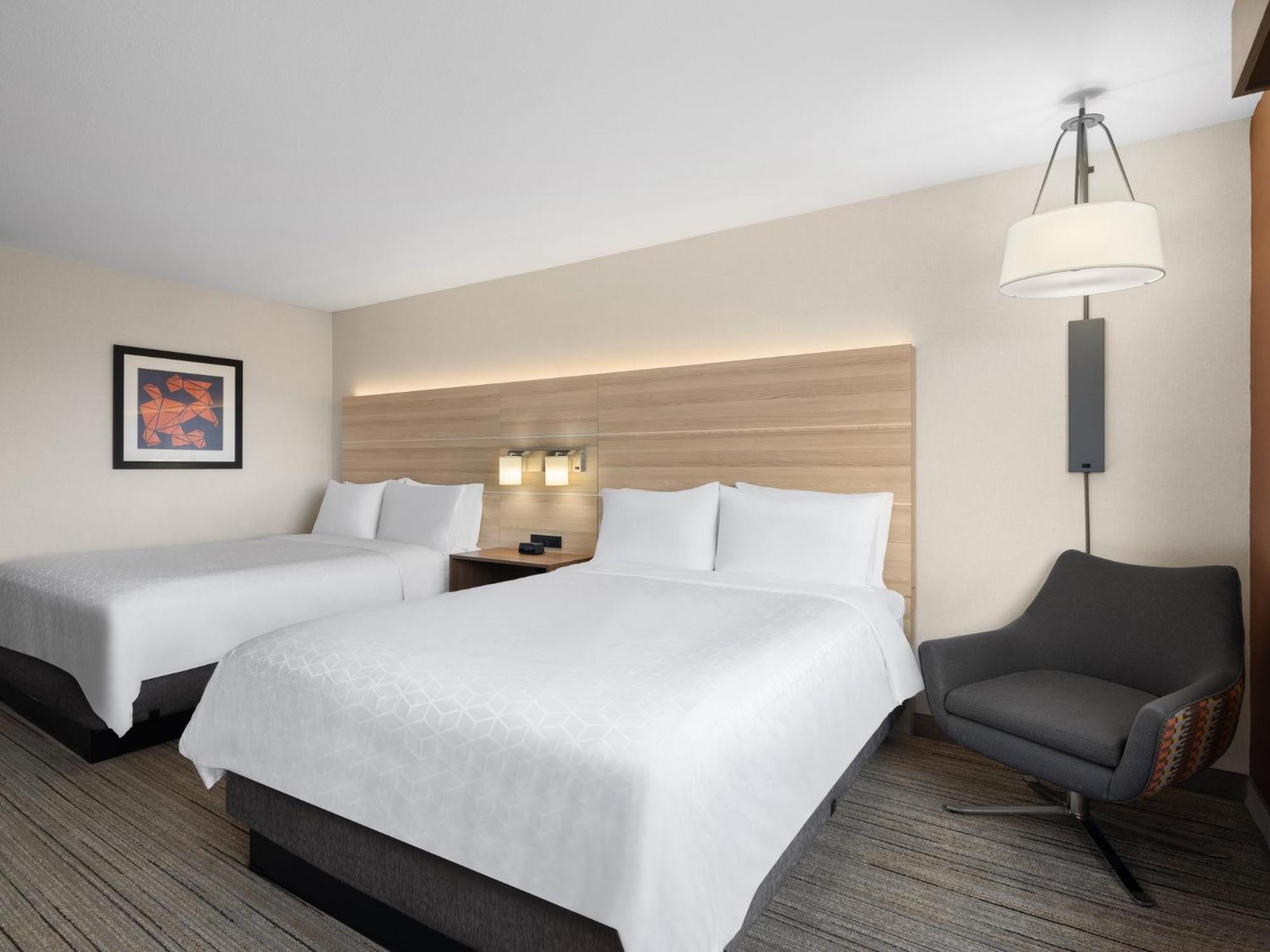 Holiday Inn Express Fort Bragg By Ihg Экстерьер фото